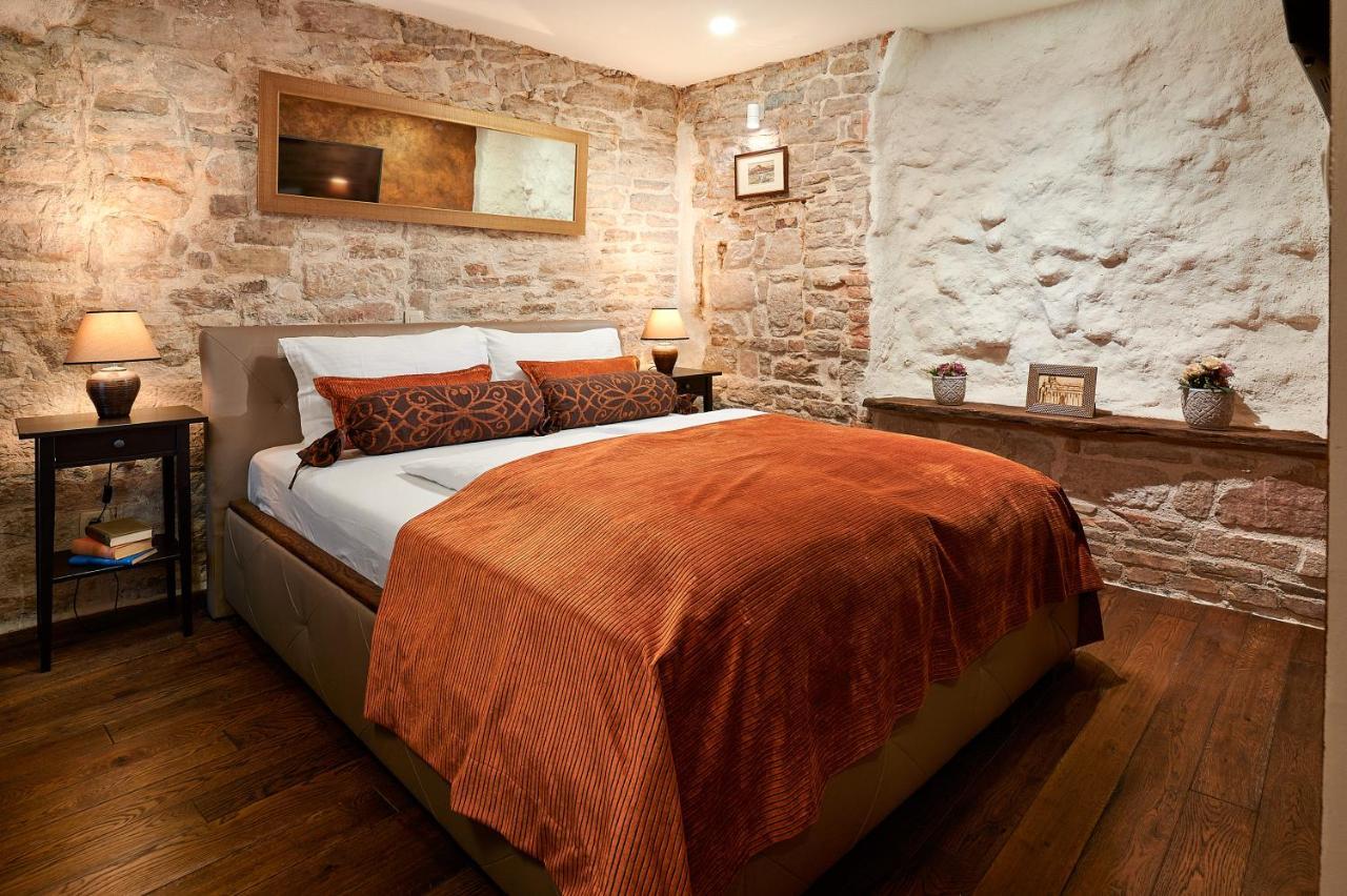 Rustic Apartments Sv Frane In The Old Town Šibenik Buitenkant foto