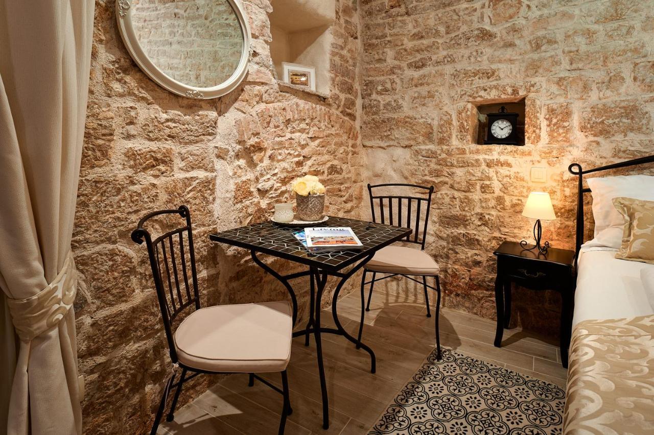 Rustic Apartments Sv Frane In The Old Town Šibenik Buitenkant foto