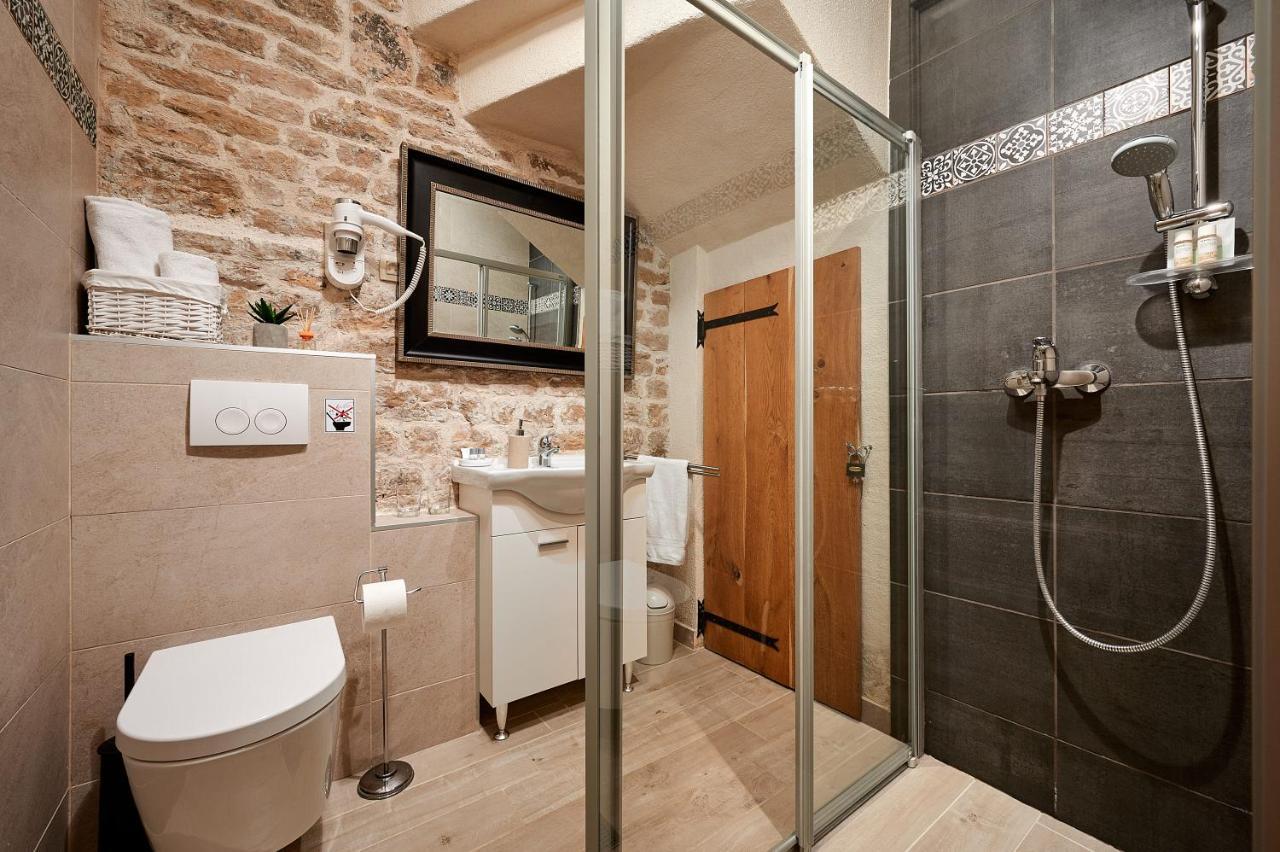 Rustic Apartments Sv Frane In The Old Town Šibenik Buitenkant foto