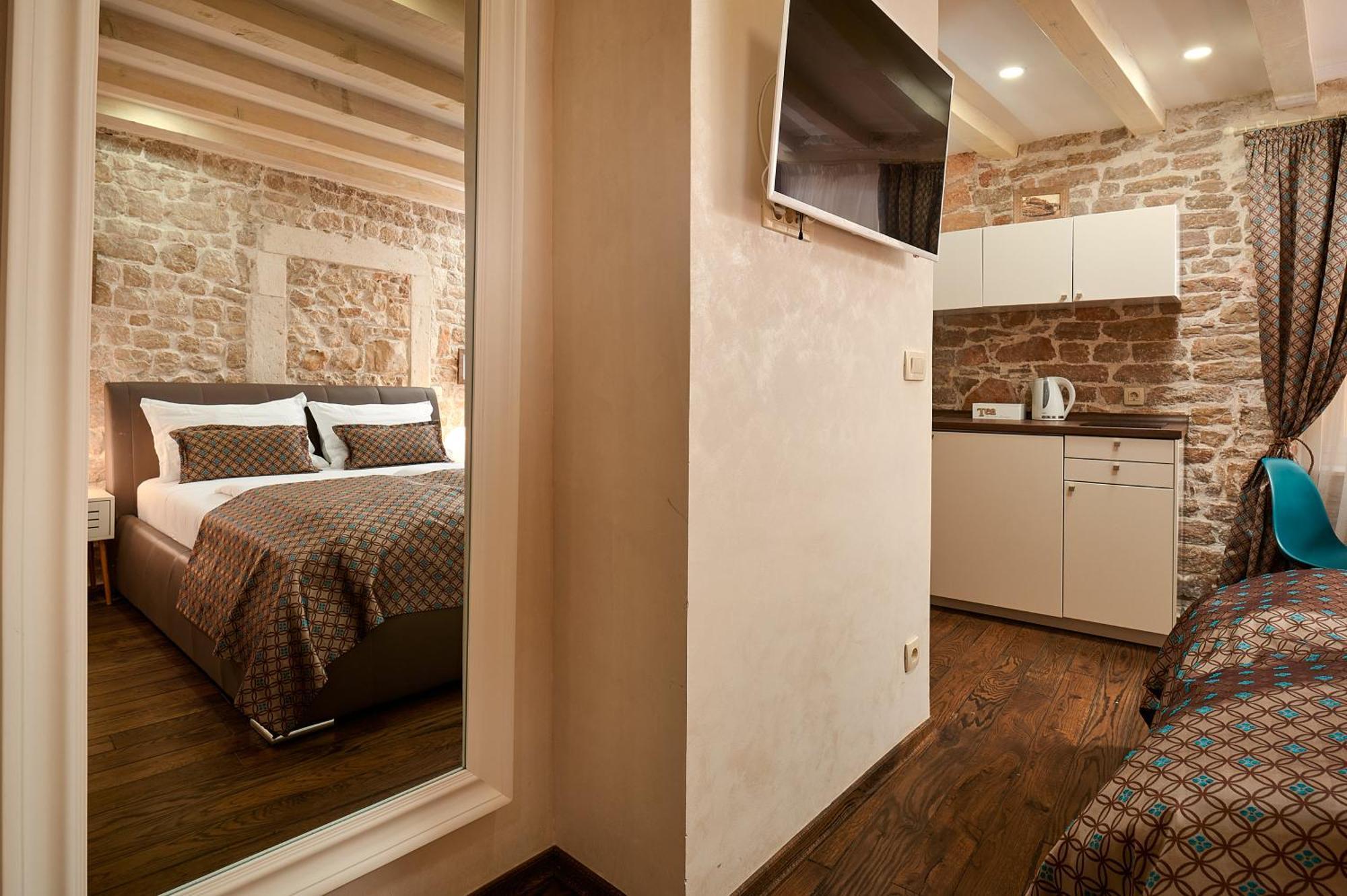 Rustic Apartments Sv Frane In The Old Town Šibenik Buitenkant foto