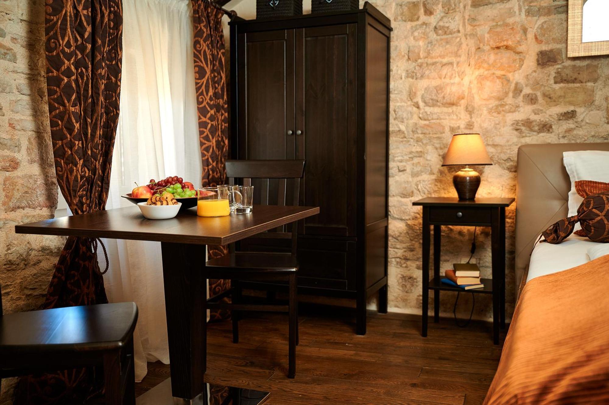 Rustic Apartments Sv Frane In The Old Town Šibenik Buitenkant foto