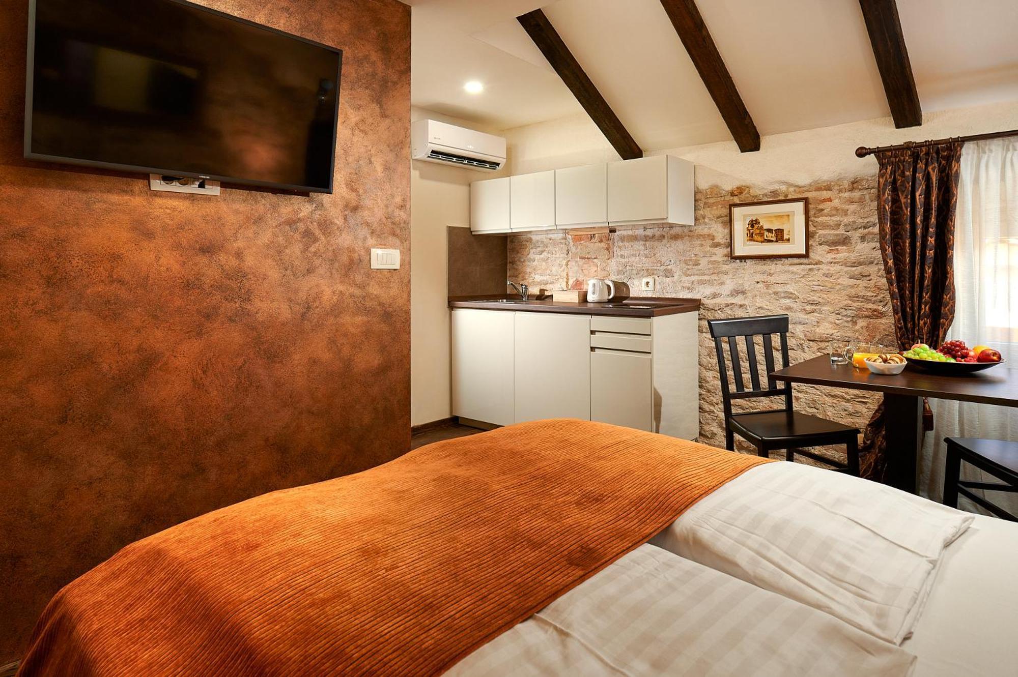 Rustic Apartments Sv Frane In The Old Town Šibenik Buitenkant foto