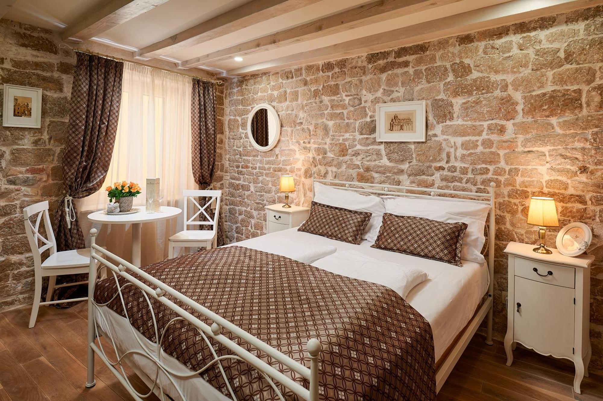Rustic Apartments Sv Frane In The Old Town Šibenik Buitenkant foto