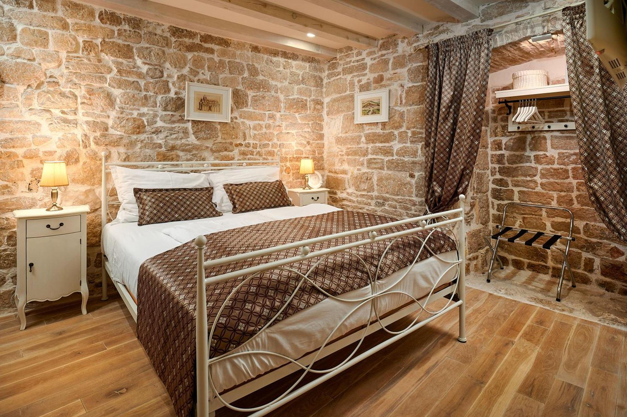 Rustic Apartments Sv Frane In The Old Town Šibenik Buitenkant foto
